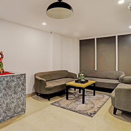 Super Townhouse Sector 57 Near Bestech Central Square Mall Gurgaon Dış mekan fotoğraf