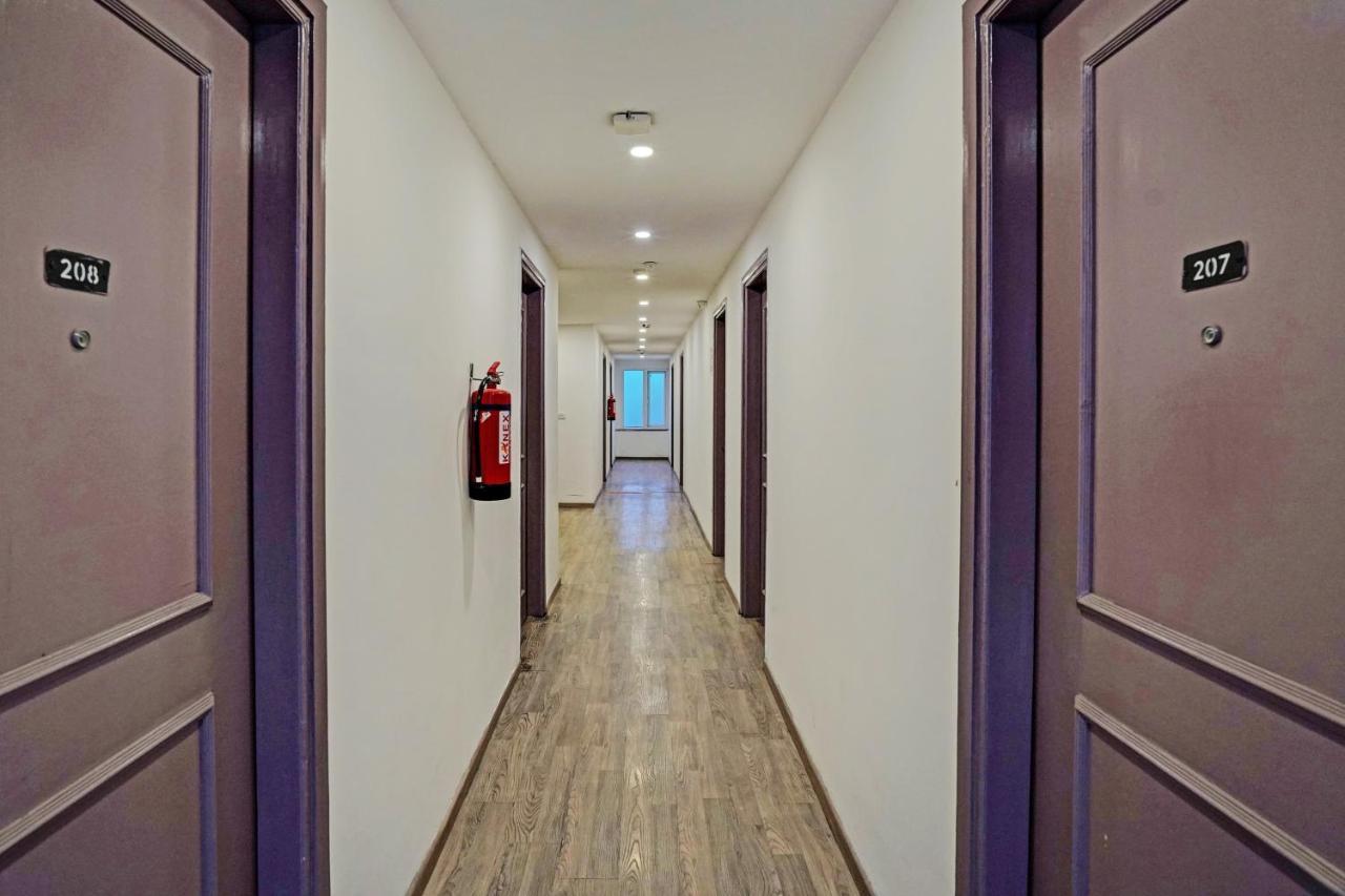 Super Townhouse Sector 57 Near Bestech Central Square Mall Gurgaon Dış mekan fotoğraf