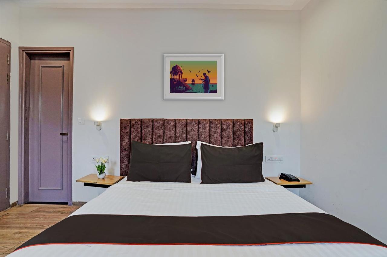 Super Townhouse Sector 57 Near Bestech Central Square Mall Gurgaon Dış mekan fotoğraf