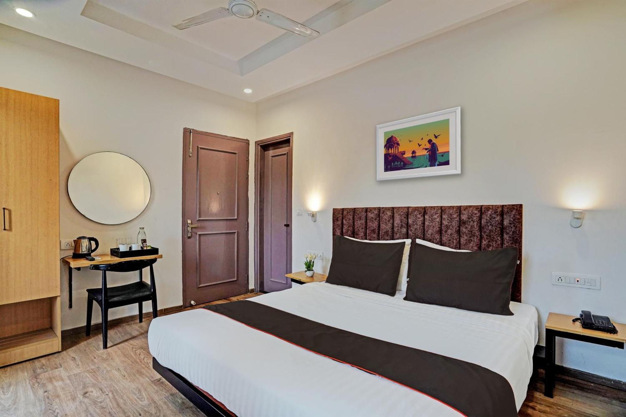 Super Townhouse Sector 57 Near Bestech Central Square Mall Gurgaon Dış mekan fotoğraf