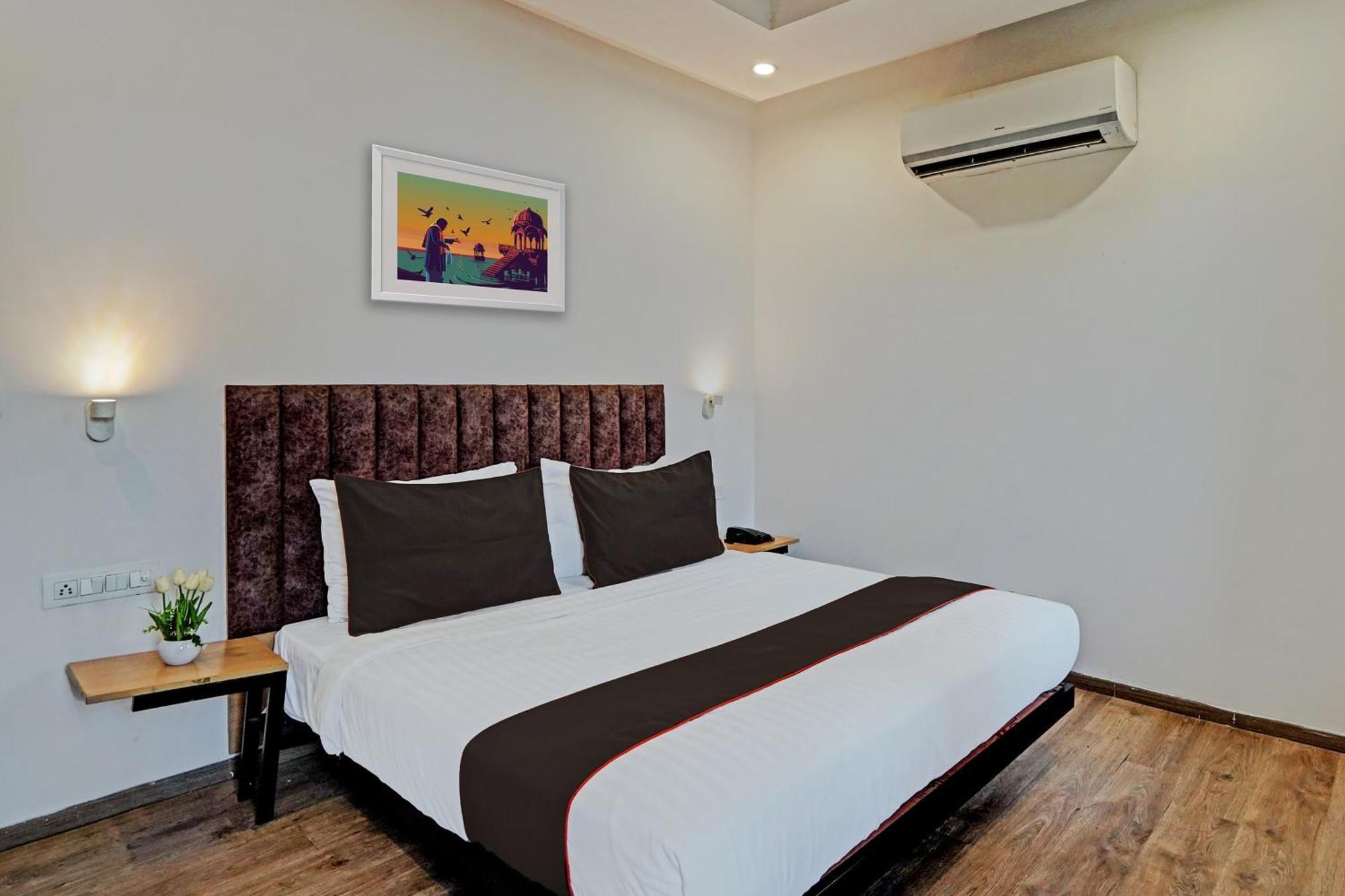 Super Townhouse Sector 57 Near Bestech Central Square Mall Gurgaon Dış mekan fotoğraf