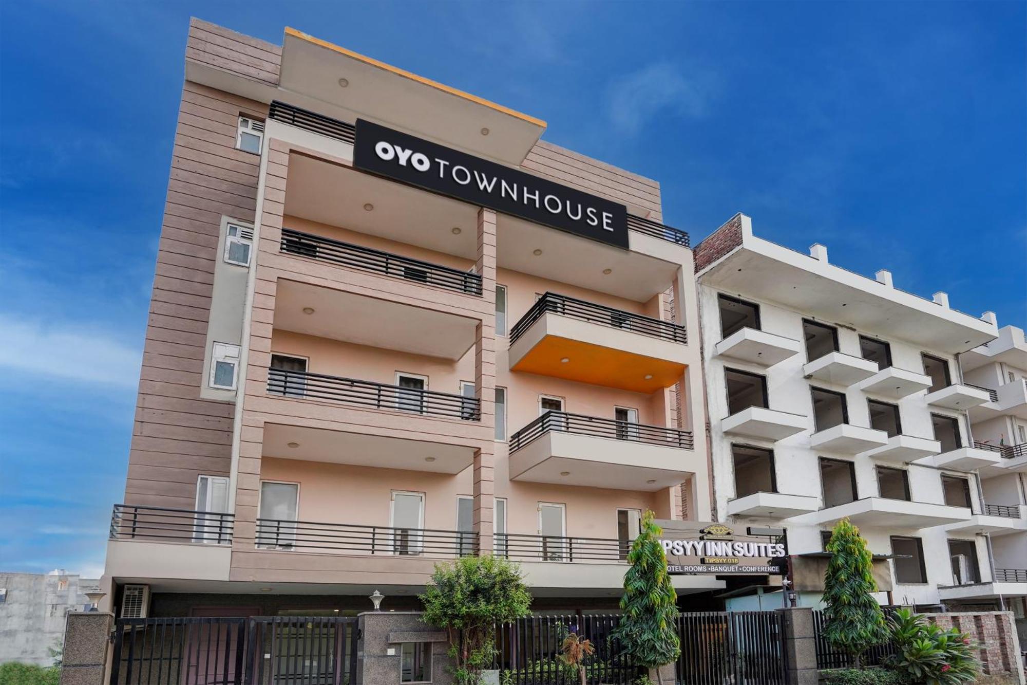 Super Townhouse Sector 57 Near Bestech Central Square Mall Gurgaon Dış mekan fotoğraf